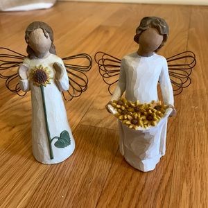 Two Willow Tree collectible figures - 5inches tall